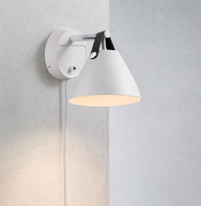 Design For The People Strap 15 zidna lampa bela - Image 4