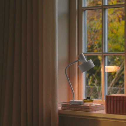 Nordlux Matis stona lampa bela