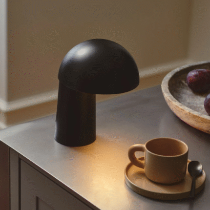 Design For The People Faye Portable Stona lampa Crna